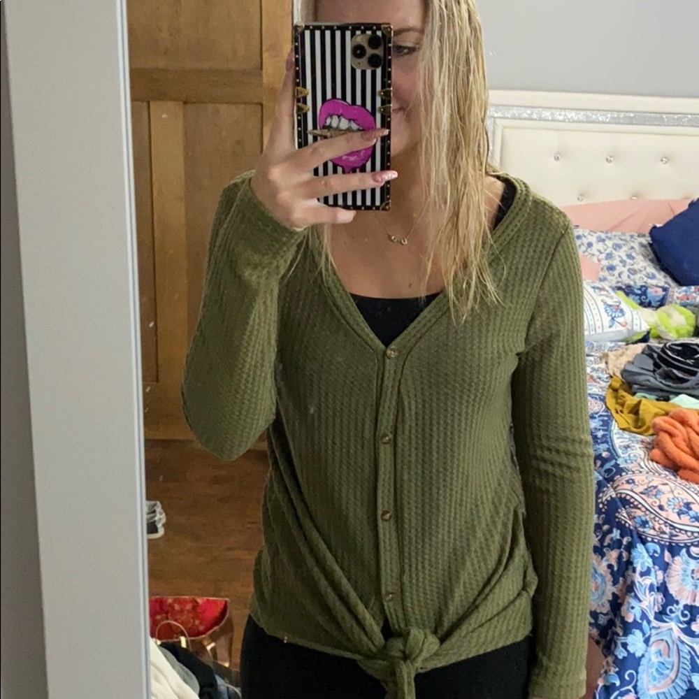 green button up